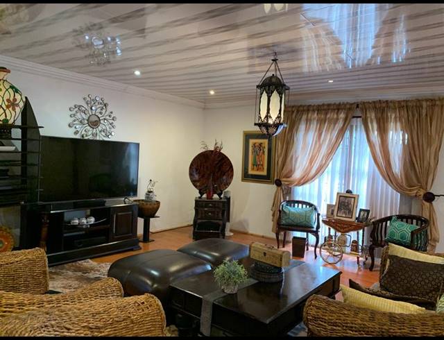 3 BEDROOM HOUSE FOR SALE IN HESTEAPARK